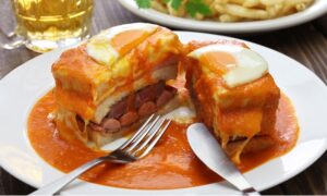 Plat typique portugais : Francesinha